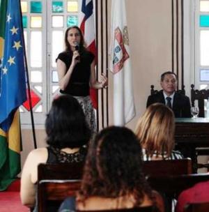 Diretora de Redação do A TARDE, Mariana Carneiro entregou os prêmios em 2014(FotoAg. A Tarde))